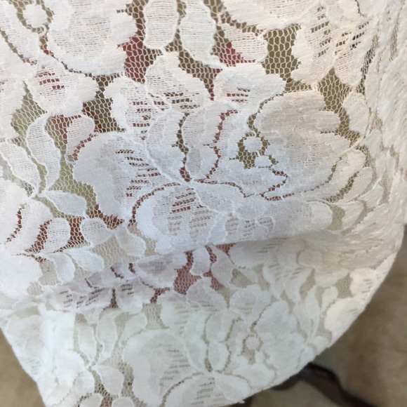 Madison Lace Top w/tie at waist Size L - Picture 3 of 8